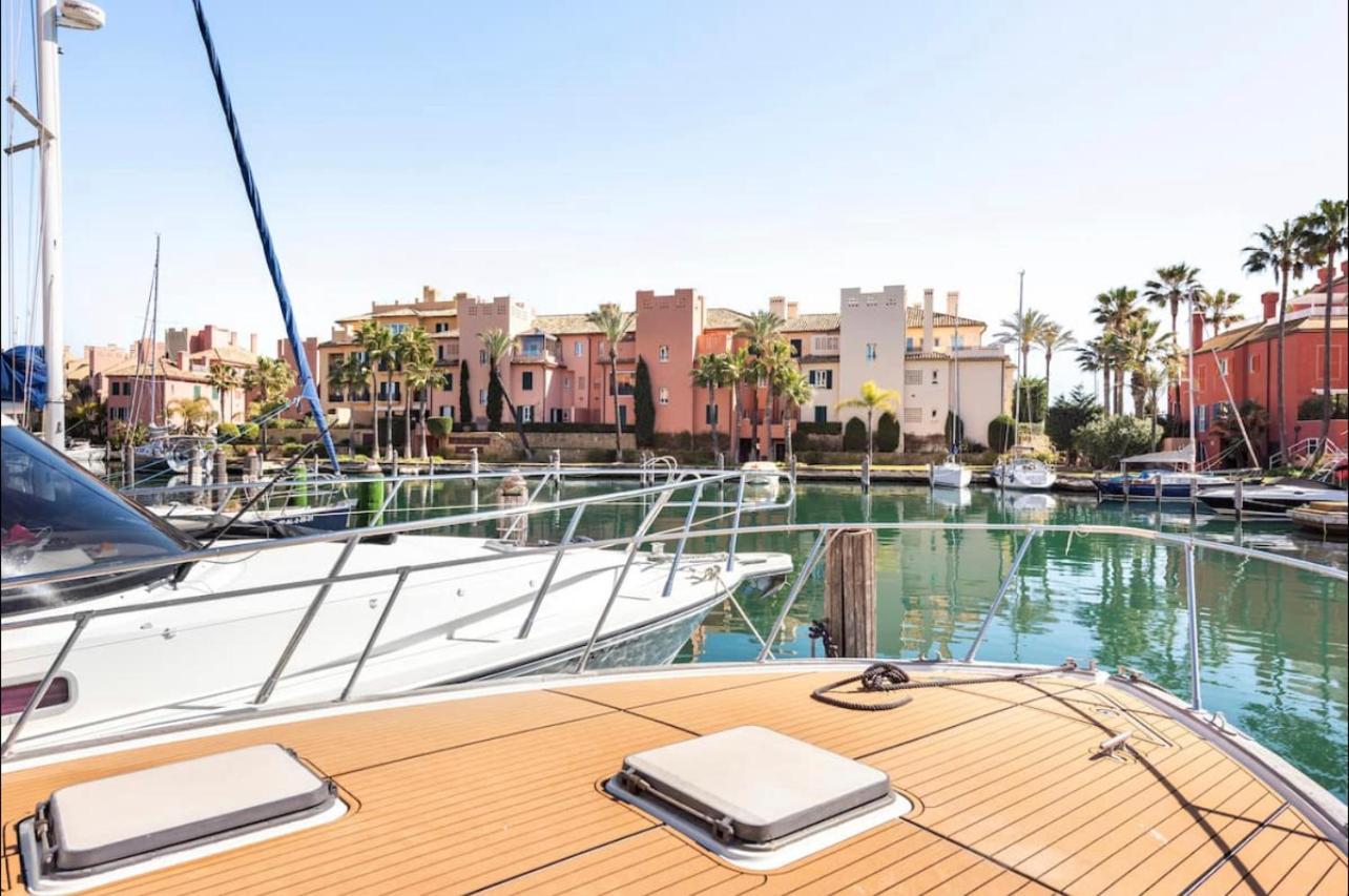 Barco Americano Sotogrande Torreguadiaro Dış mekan fotoğraf