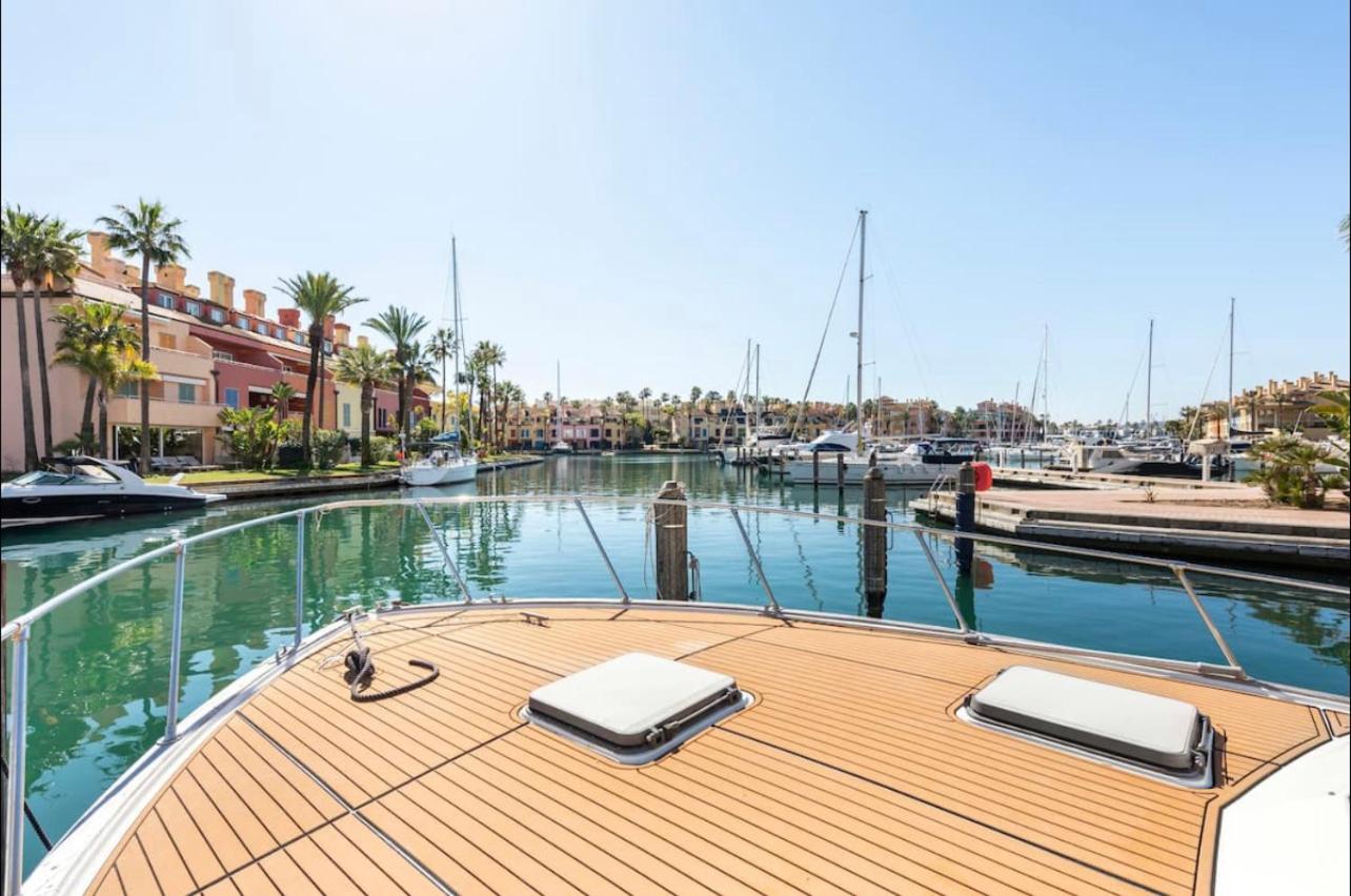 Barco Americano Sotogrande Torreguadiaro Dış mekan fotoğraf